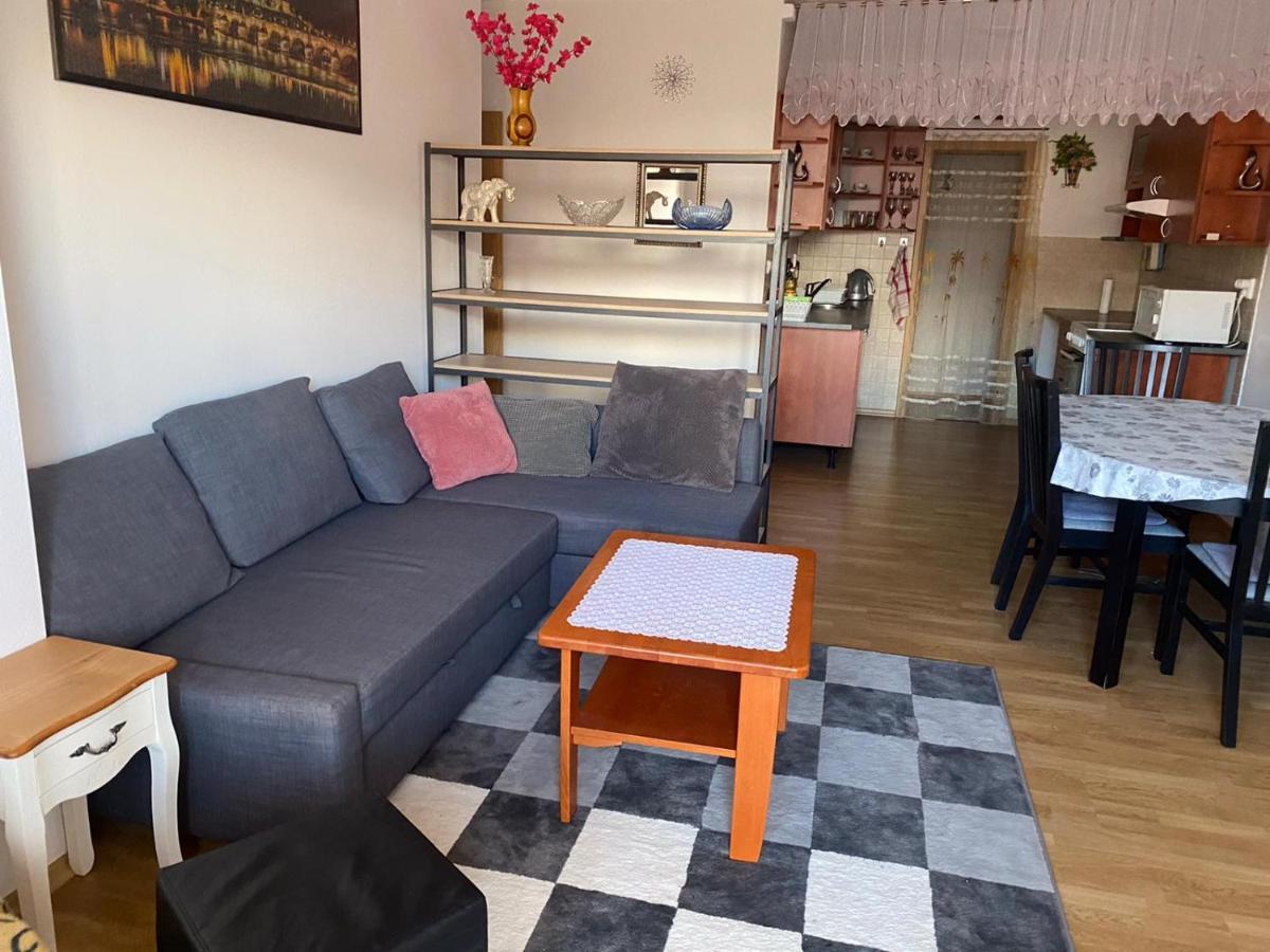 Apartman Tanas Atlantis Tabor Appartamento Esterno foto