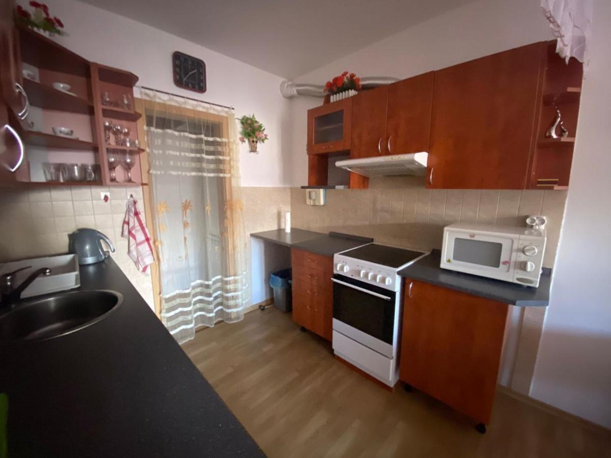 Apartman Tanas Atlantis Tabor Appartamento Esterno foto