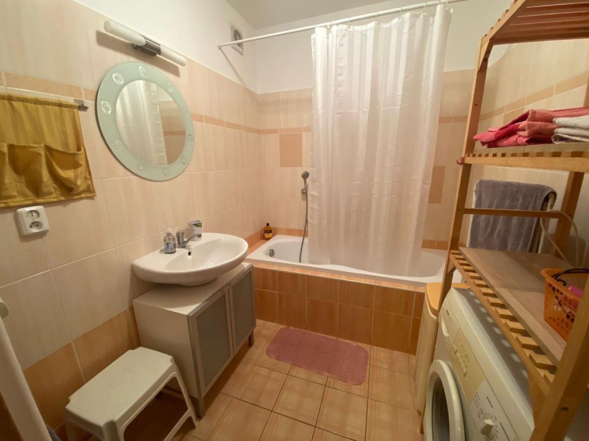 Apartman Tanas Atlantis Tabor Appartamento Esterno foto